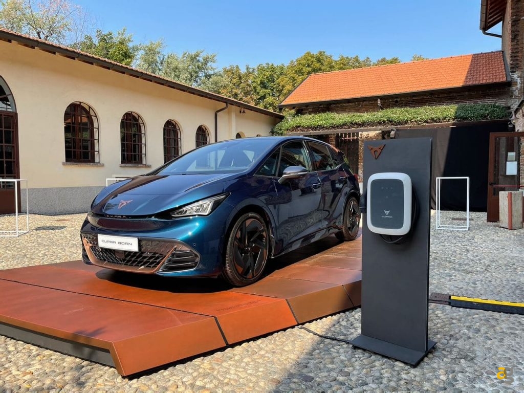 anteprima-cupra-born-elettrica