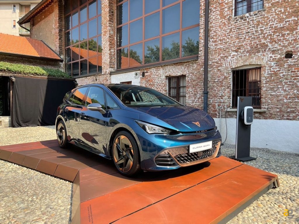 anteprima-cupra-born-elettrica