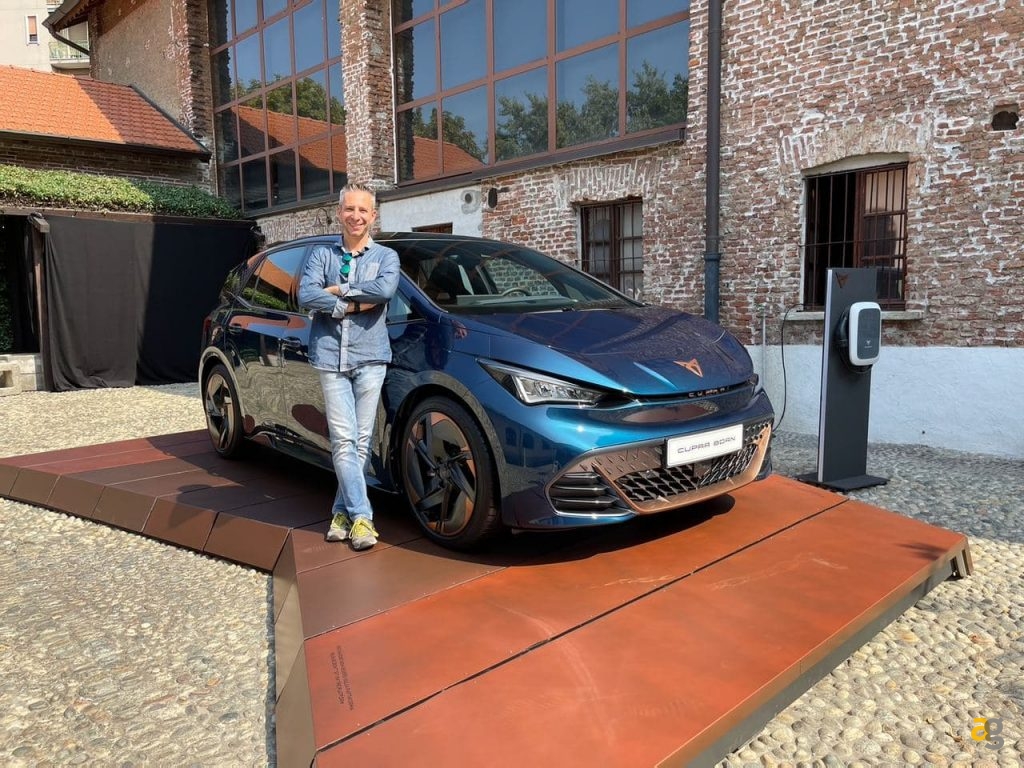 anteprima-cupra-born-elettrica