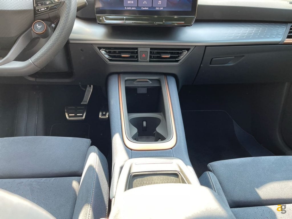 anteprima-cupra-born-elettrica