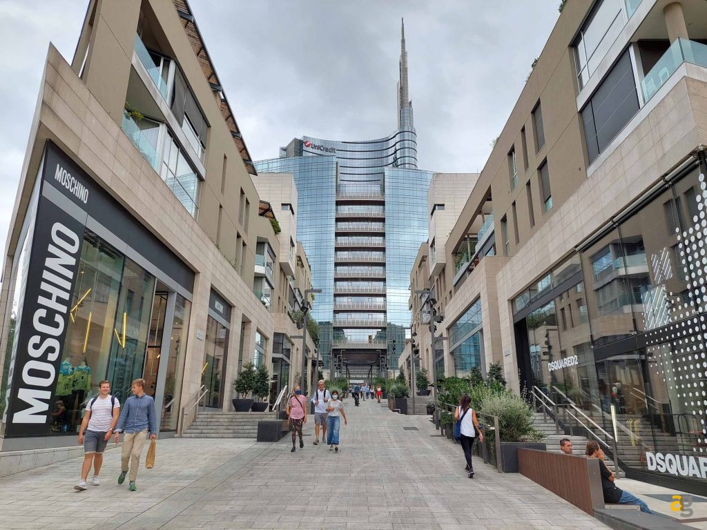 migliori-smartphone-299-499-euro-realme-gt-me-galaxy-a52s-xiaomi-mi11-lite-nord-2-oppo-reno-6