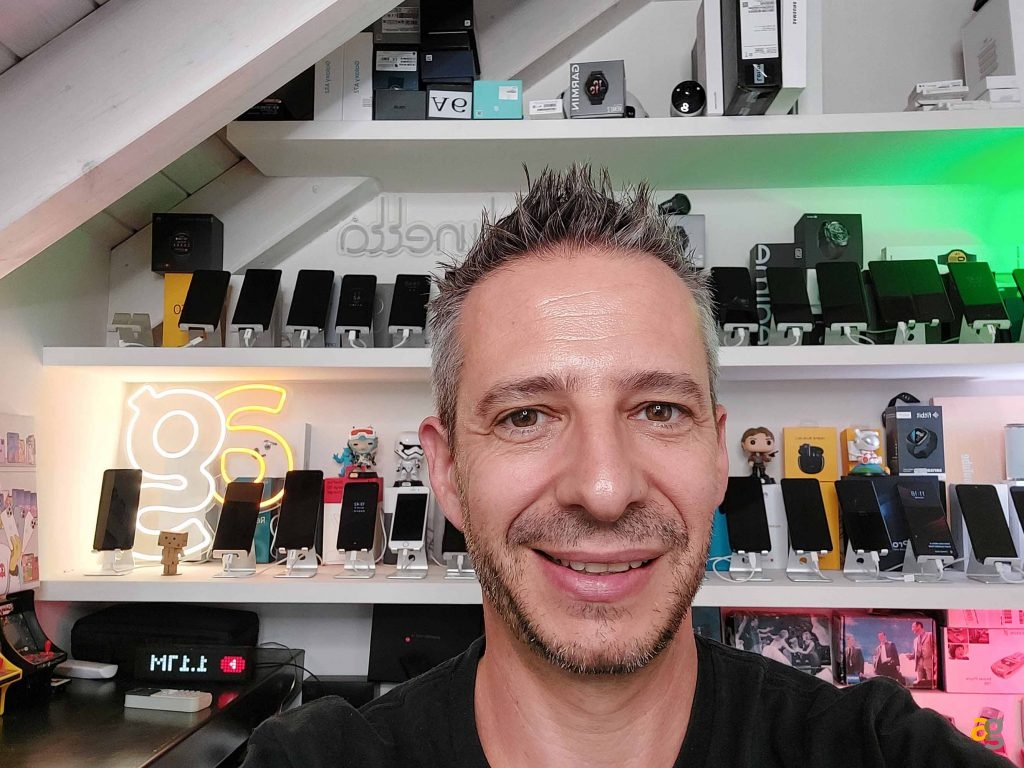 migliori-smartphone-299-499-euro-realme-gt-me-galaxy-a52s-xiaomi-mi11-lite-nord-2-oppo-reno-6