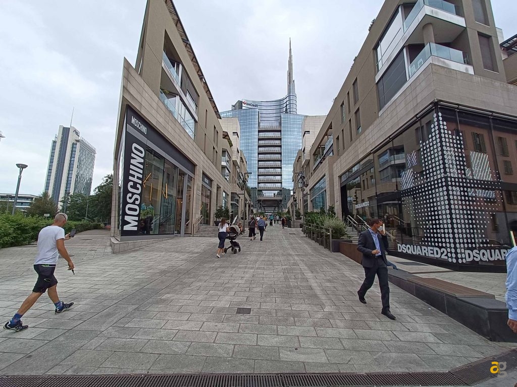 migliori-smartphone-299-499-euro-realme-gt-me-galaxy-a52s-xiaomi-mi11-lite-nord-2-oppo-reno-6