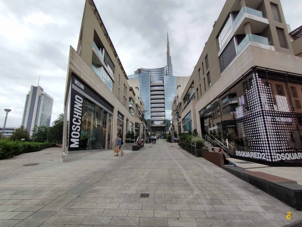 migliori-smartphone-299-499-euro-realme-gt-me-galaxy-a52s-xiaomi-mi11-lite-nord-2-oppo-reno-6