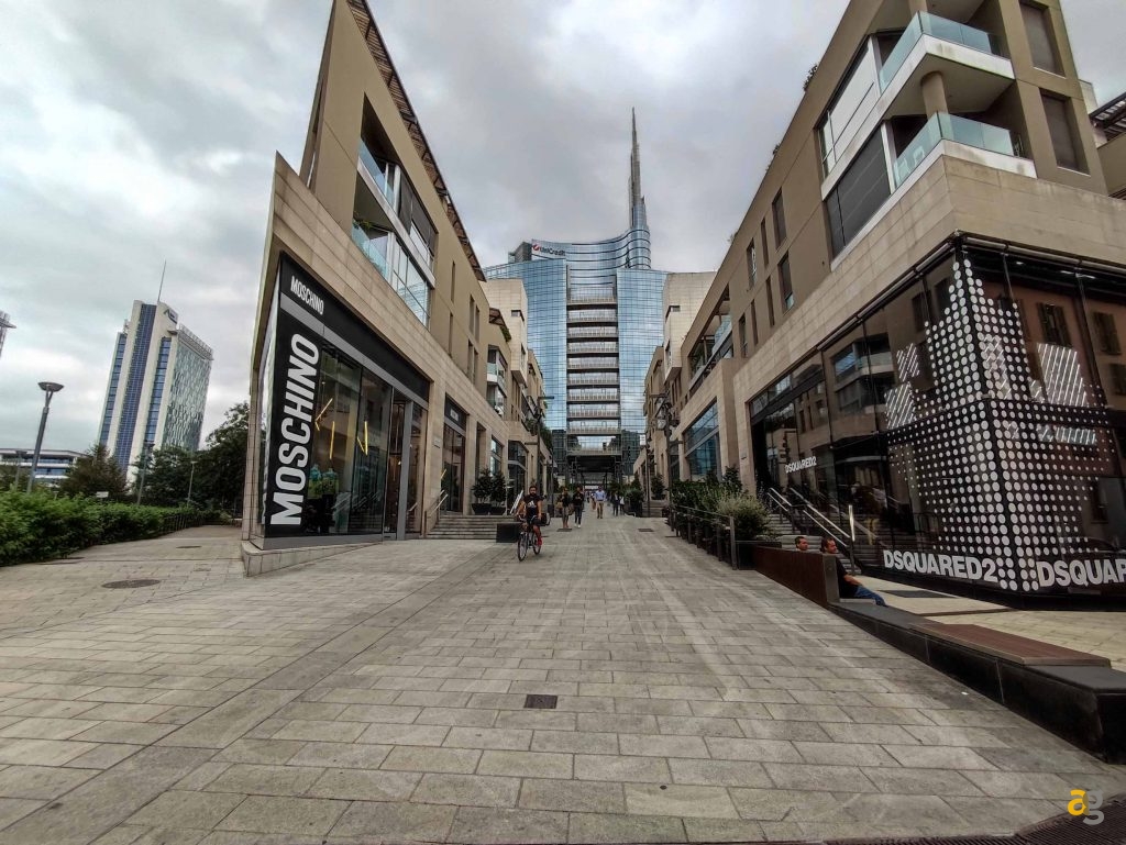 migliori-smartphone-299-499-euro-realme-gt-me-galaxy-a52s-xiaomi-mi11-lite-nord-2-oppo-reno-6