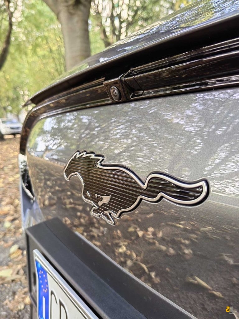 ford-mustang-mach-e-test-drive-elettrica