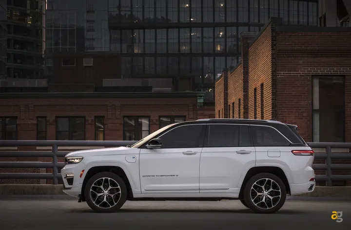 ibrida-plug-in-jeep-grand-cherokee-4xe