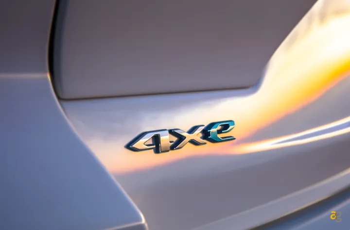ibrida-plug-in-jeep-grand-cherokee-4xe
