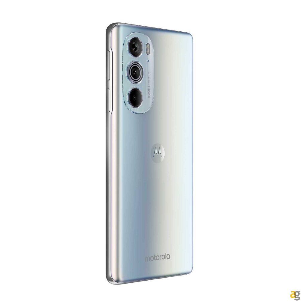edge-30-pro-caratteristiche-prezzo-top-gamma-motorola