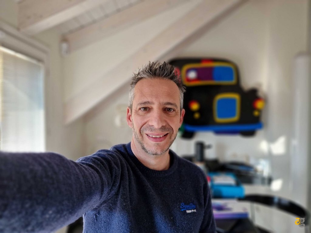 confronto-smartphone-top-gamma-2022-s22-ultra-realme-gt2-pro-moto-edge30-pro-oppo-find-x5pro