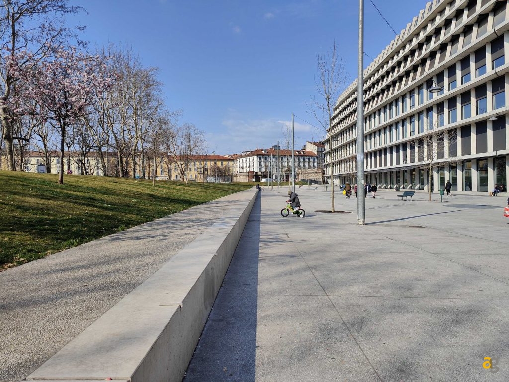 confronto-smartphone-top-gamma-2022-s22-ultra-realme-gt2-pro-moto-edge30-pro-oppo-find-x5pro