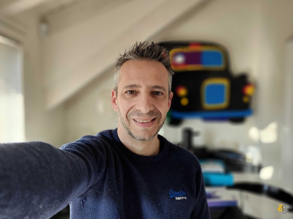 confronto-smartphone-top-gamma-2022-s22-ultra-realme-gt2-pro-moto-edge30-pro-oppo-find-x5pro