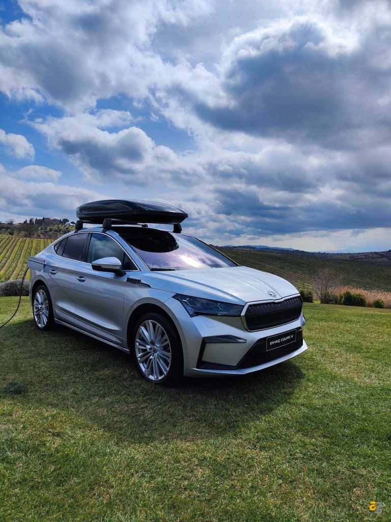 skoda-enyaq-rs-coupe-test-drive-tecnologia-prezzi-suv-elettrico