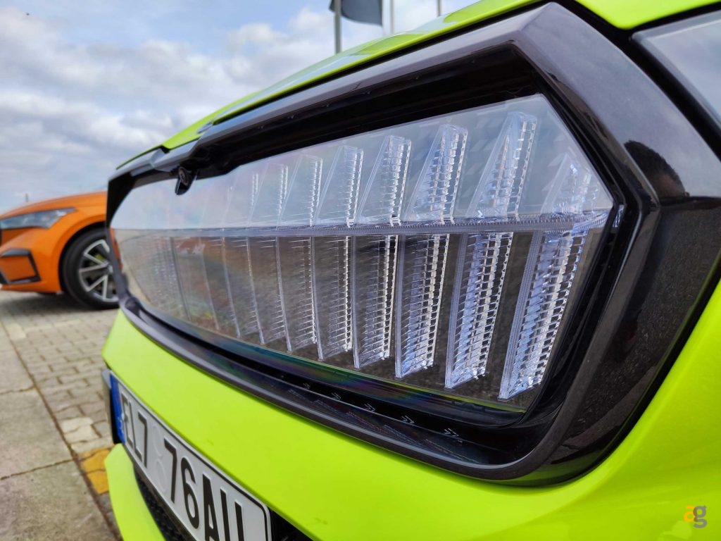 skoda-enyaq-rs-coupe-test-drive-tecnologia-prezzi-suv-elettrico