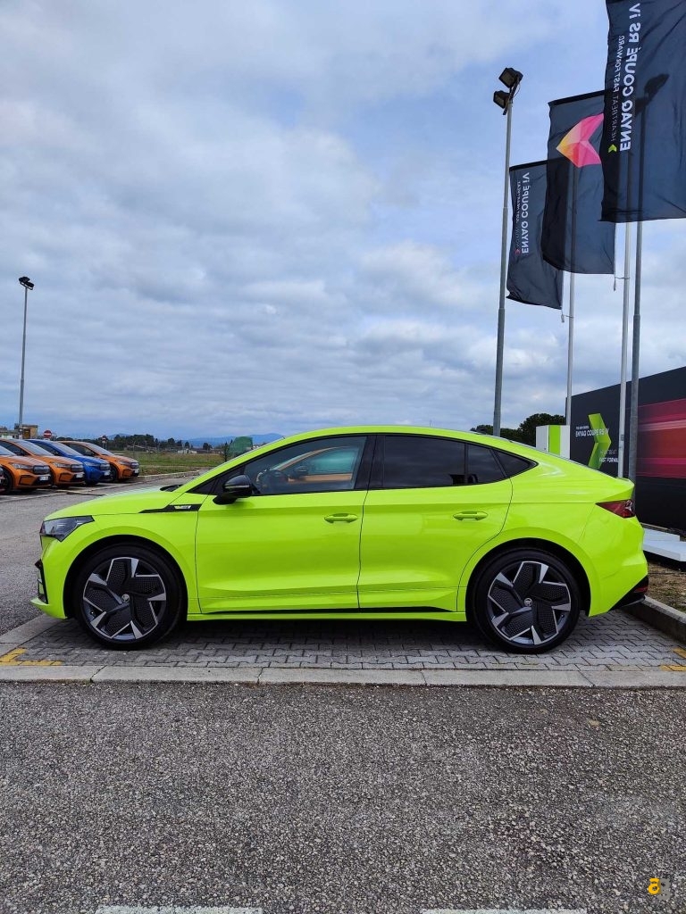 skoda-enyaq-rs-coupe-test-drive-tecnologia-prezzi-suv-elettrico