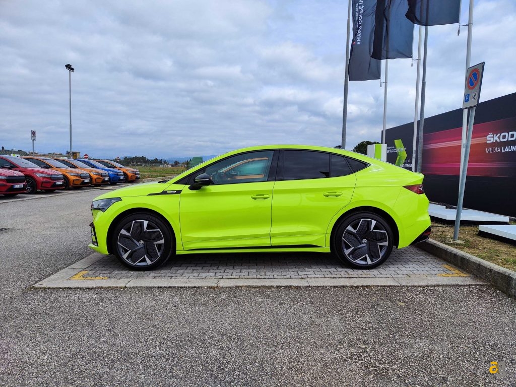 skoda-enyaq-rs-coupe-test-drive-tecnologia-prezzi-suv-elettrico