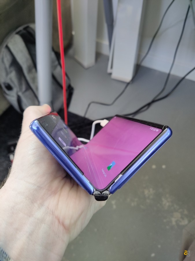 tcl-smartphone-piega-360-mwc-2022