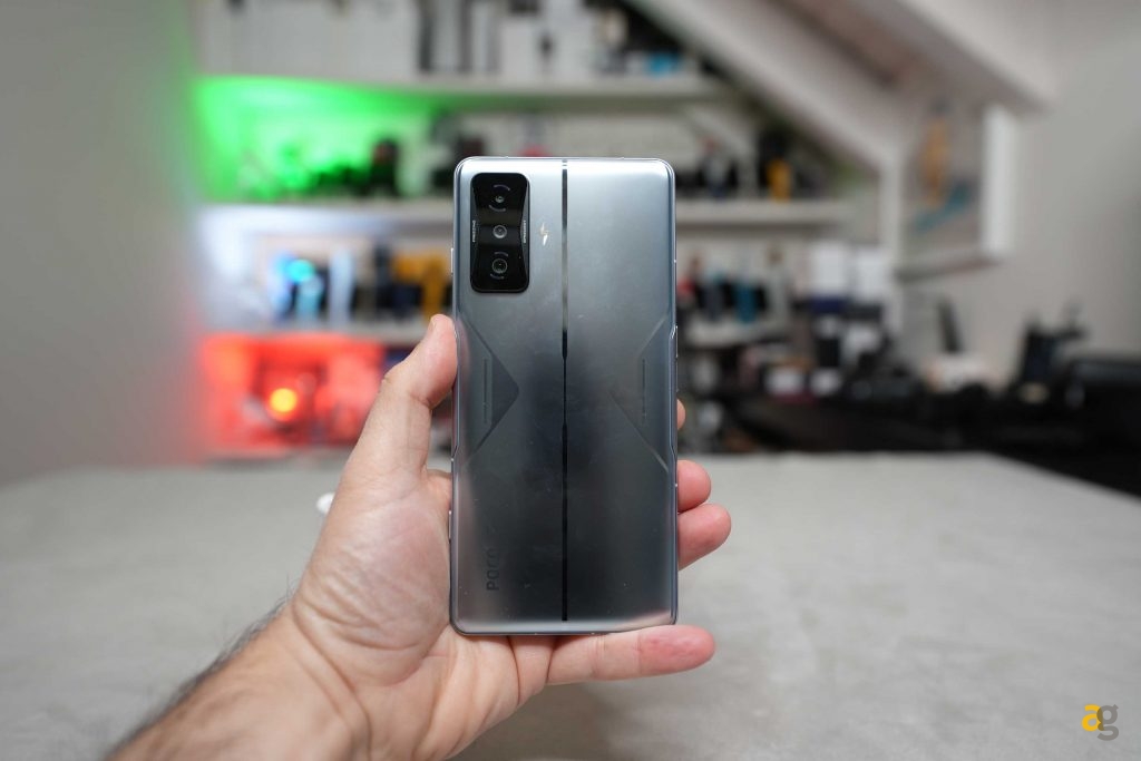 recensione-poco-f4-gt