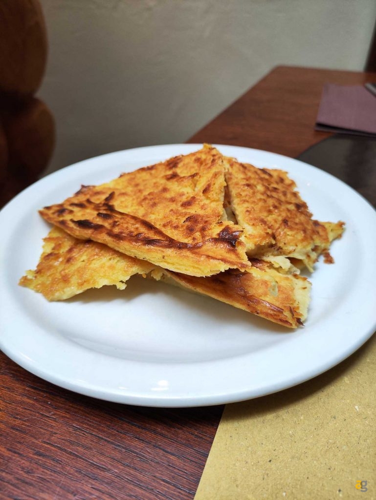 recensione-poco-f4-gt