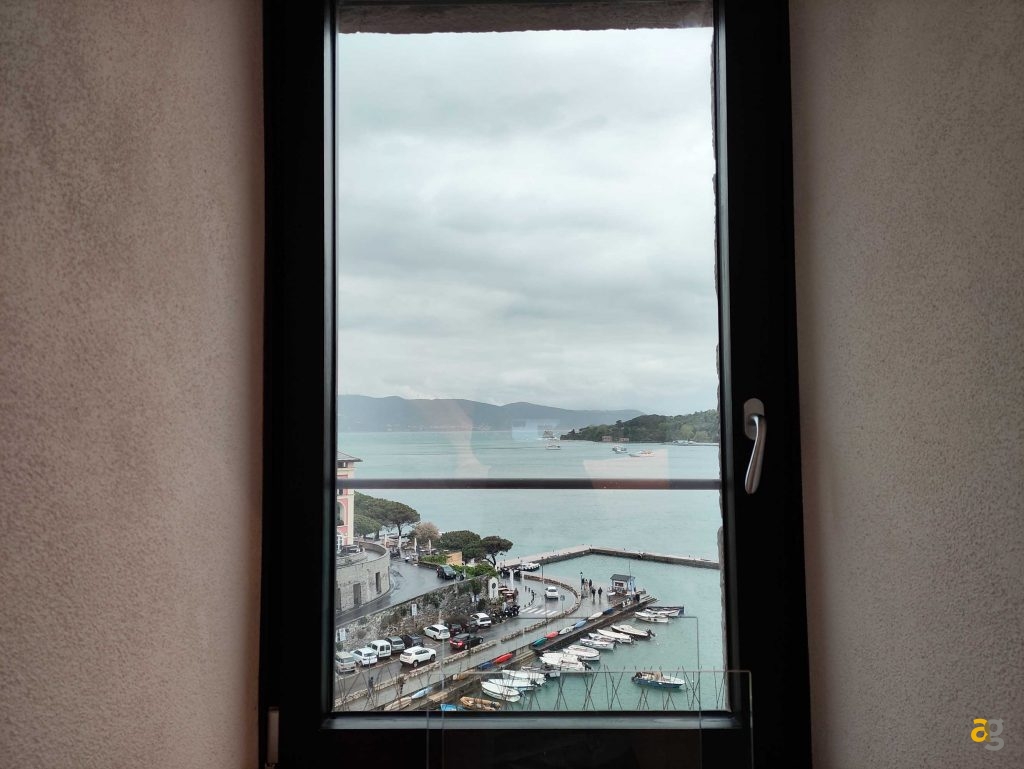 recensione-poco-f4-gt