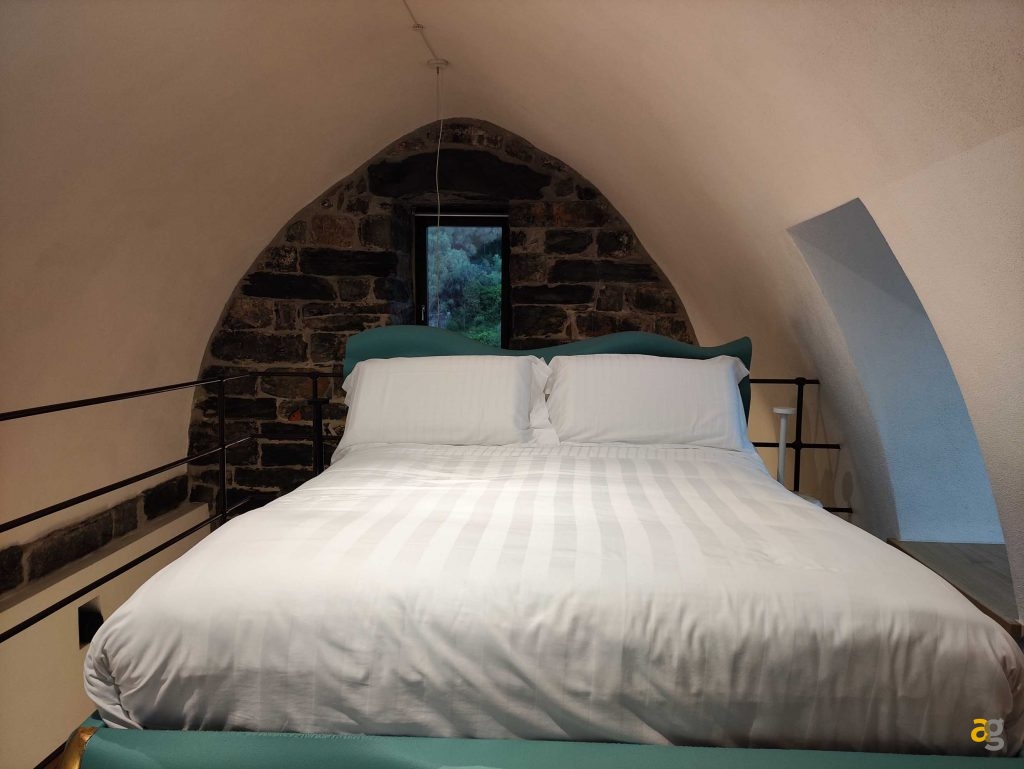 recensione-poco-f4-gt