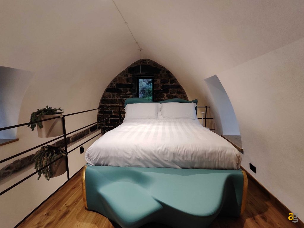 recensione-poco-f4-gt