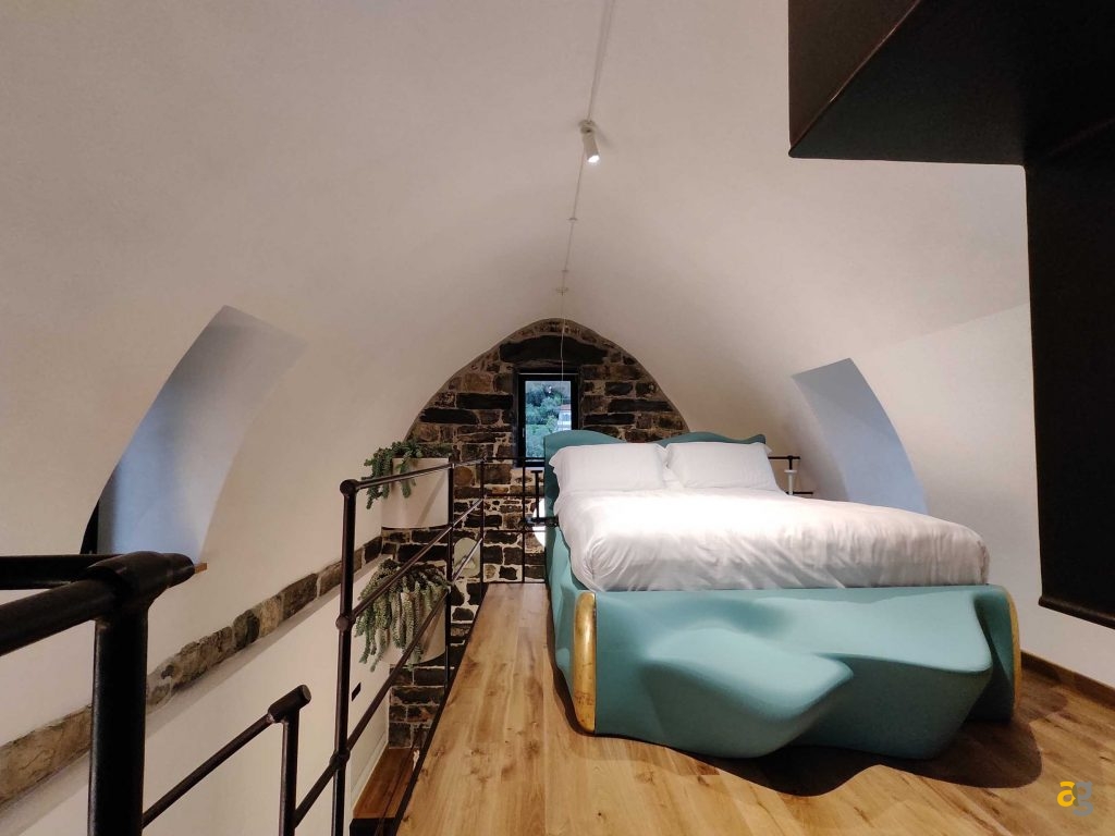 recensione-poco-f4-gt