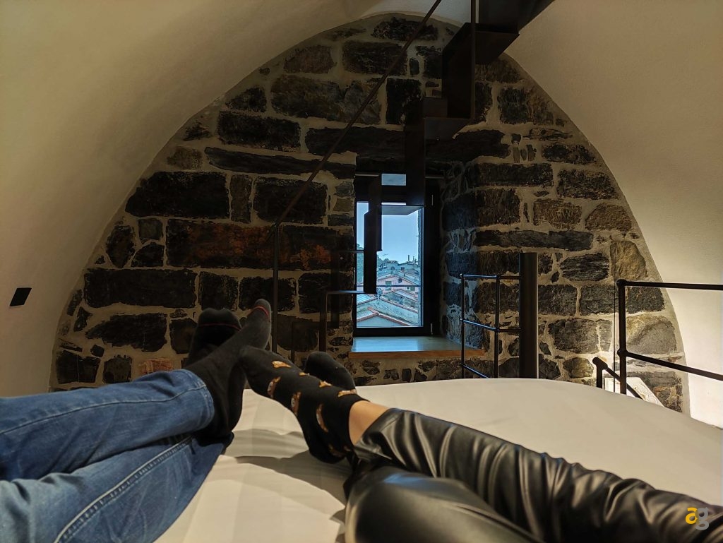 recensione-poco-f4-gt