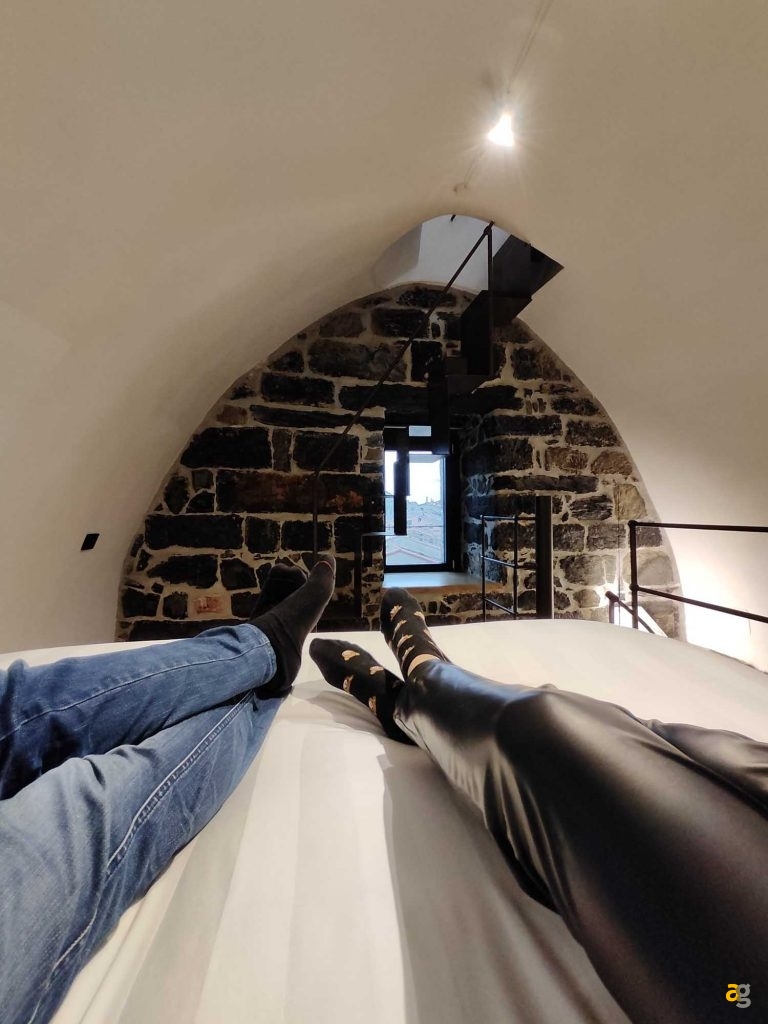 recensione-poco-f4-gt