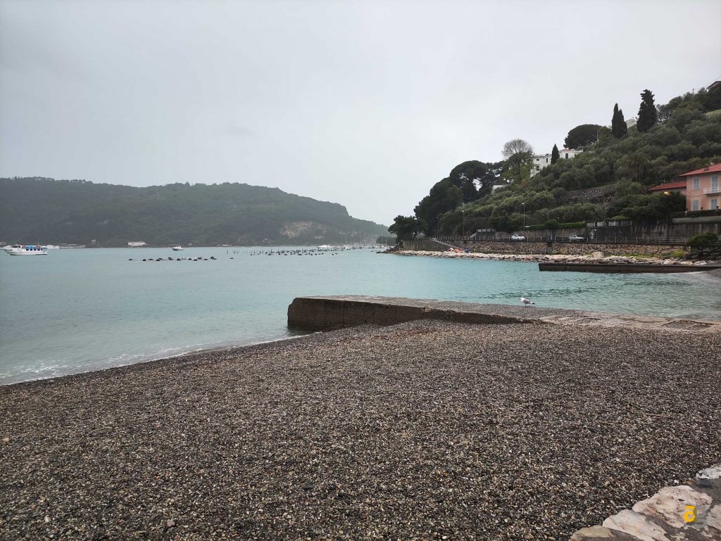 recensione-poco-f4-gt