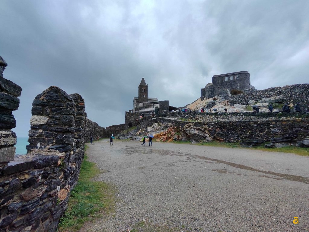 recensione-poco-f4-gt