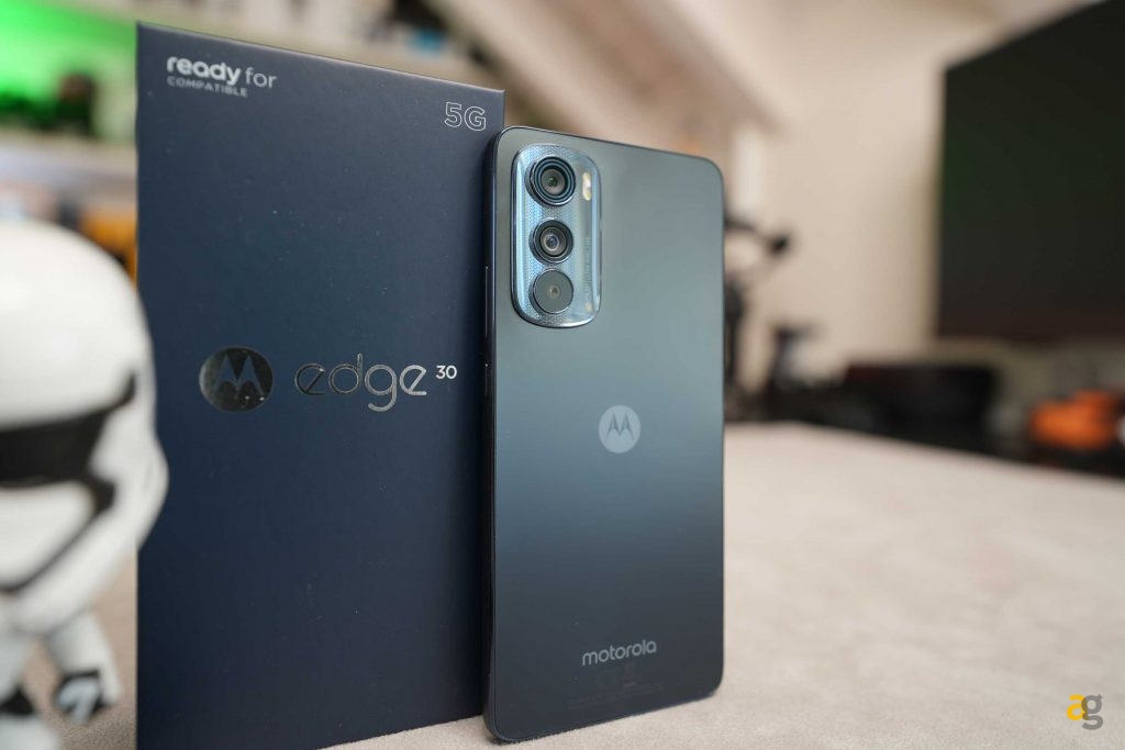 recensione-motorola-edge-30