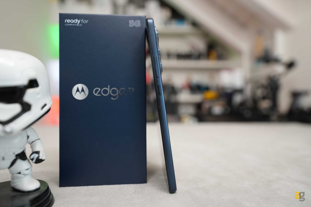 recensione-motorola-edge-30