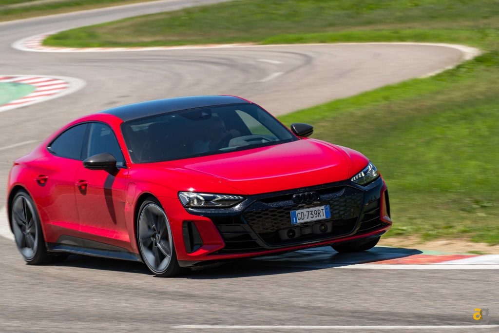 elettrico-fuoristrada-v10-quattro-audi