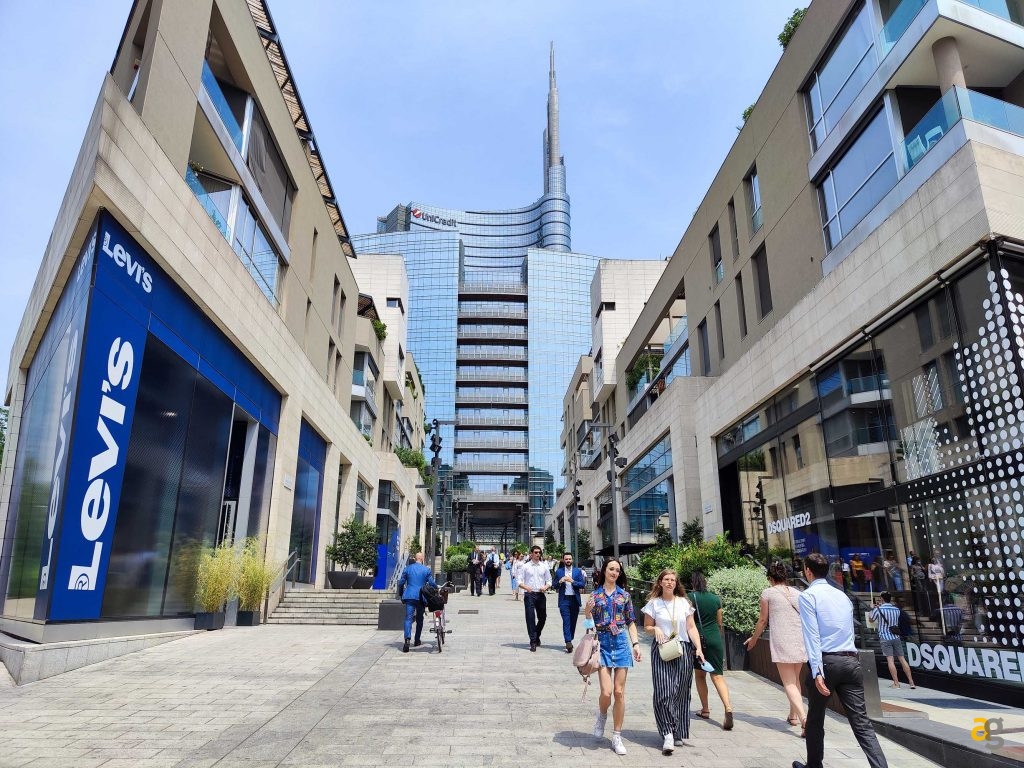 confronto-medi-alti-gamma-realme-gt-neo3-3t-s22-xiaomi-12