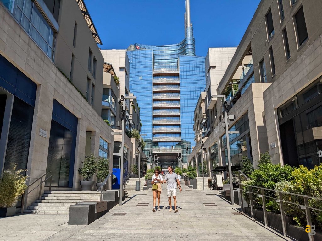 confronto-migliori-telefoni-compatti-iphone-13-mini-galaxy-flip4-pixel-6a-zenfone-9