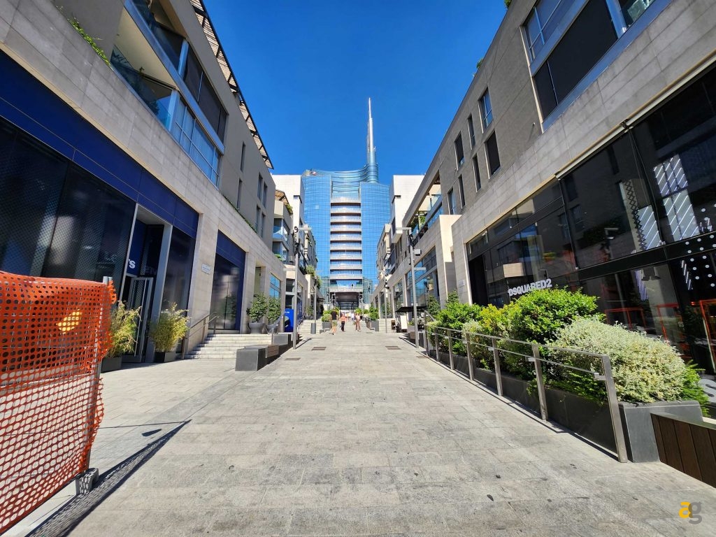 confronto-migliori-telefoni-compatti-iphone-13-mini-galaxy-flip4-pixel-6a-zenfone-9