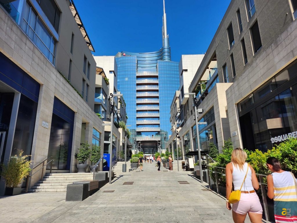 confronto-migliori-telefoni-compatti-iphone-13-mini-galaxy-flip4-pixel-6a-zenfone-9