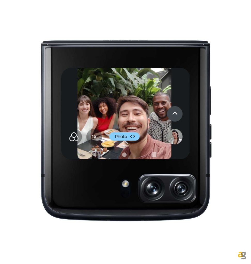 unboxing-moto-razr-2022-pieghevole-usabile