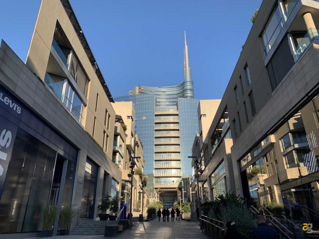 quale-iphone-comprare-per-studenti-muletto-pro