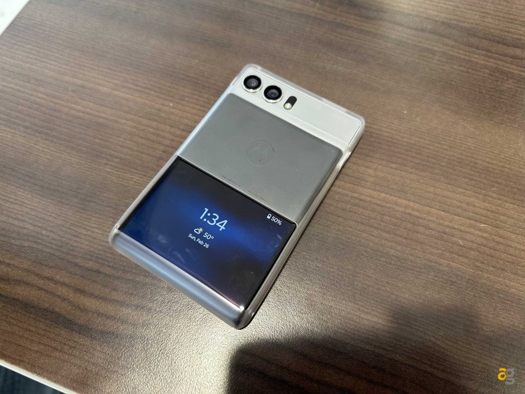 motorola-arrotolabile-diverso-utile-figata-totale