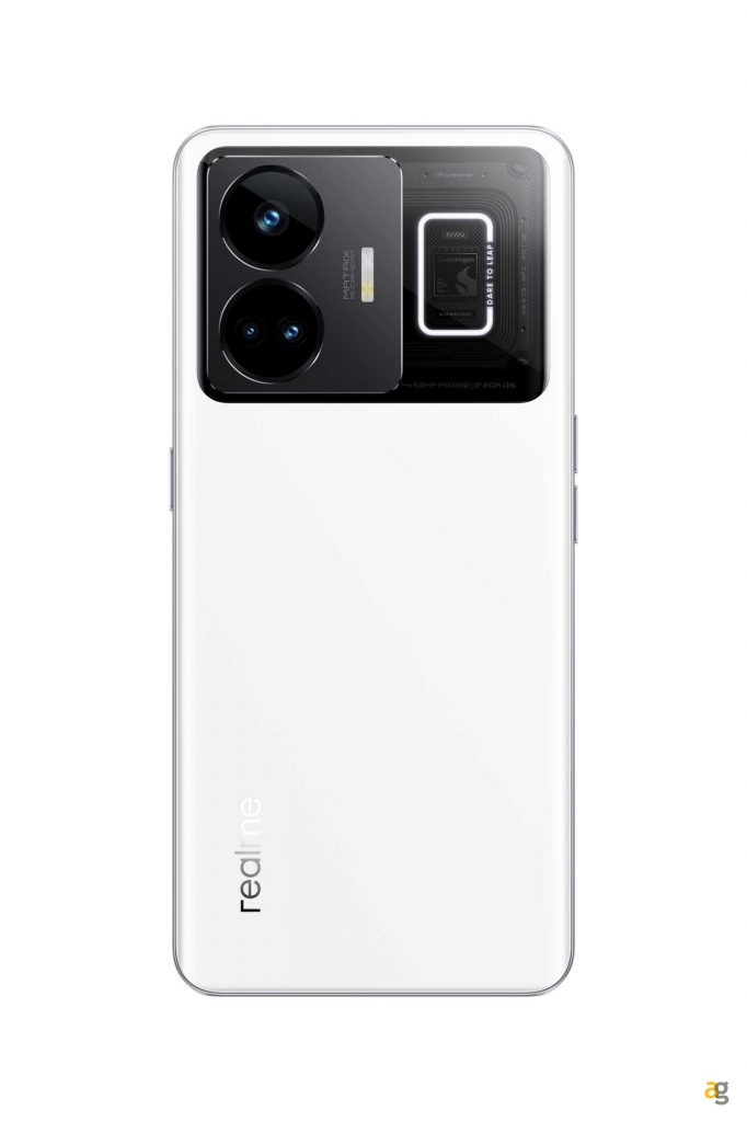 recensione-realme-gt3