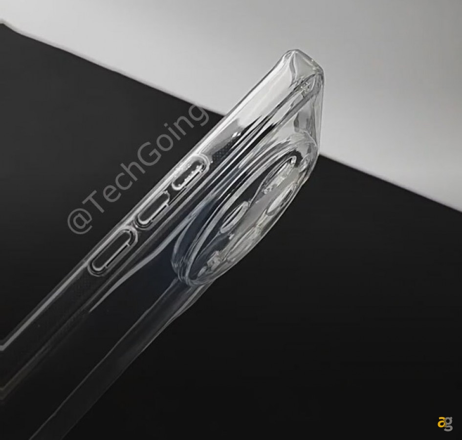 xiaomi-13-ultra-una-foto-dal-vivo-e-le-cover-ne-anticipano-il-design