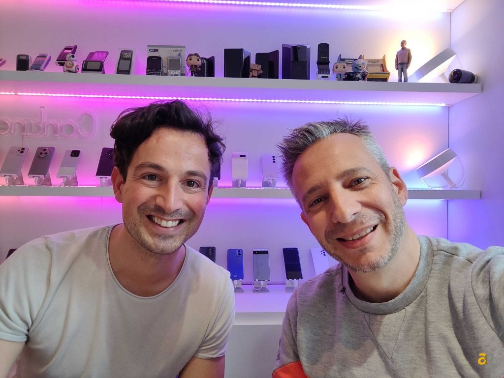 unboxing-crypto-smartphone-saga-solana