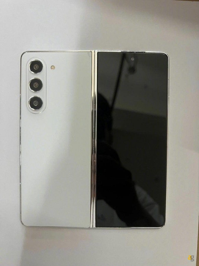 samsung-novita-pieghevoli-svelato-prezzo-z-flip5-ecco-design-z-fold