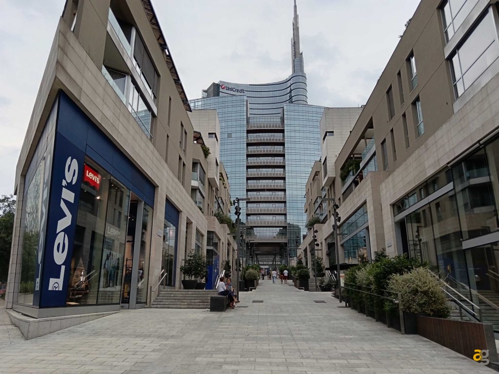 smartphone-entro-299-euro-confronto-realme-11pro-oppo-a98-honor-90-lite-redmi-note-12-pro-poco-x5-pro