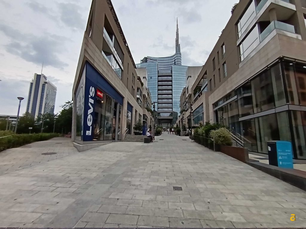 smartphone-entro-299-euro-confronto-realme-11pro-oppo-a98-honor-90-lite-redmi-note-12-pro-poco-x5-pro