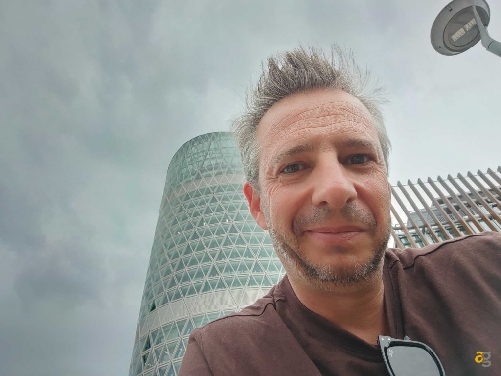 smartphone-entro-299-euro-confronto-realme-11pro-oppo-a98-honor-90-lite-redmi-note-12-pro-poco-x5-pro