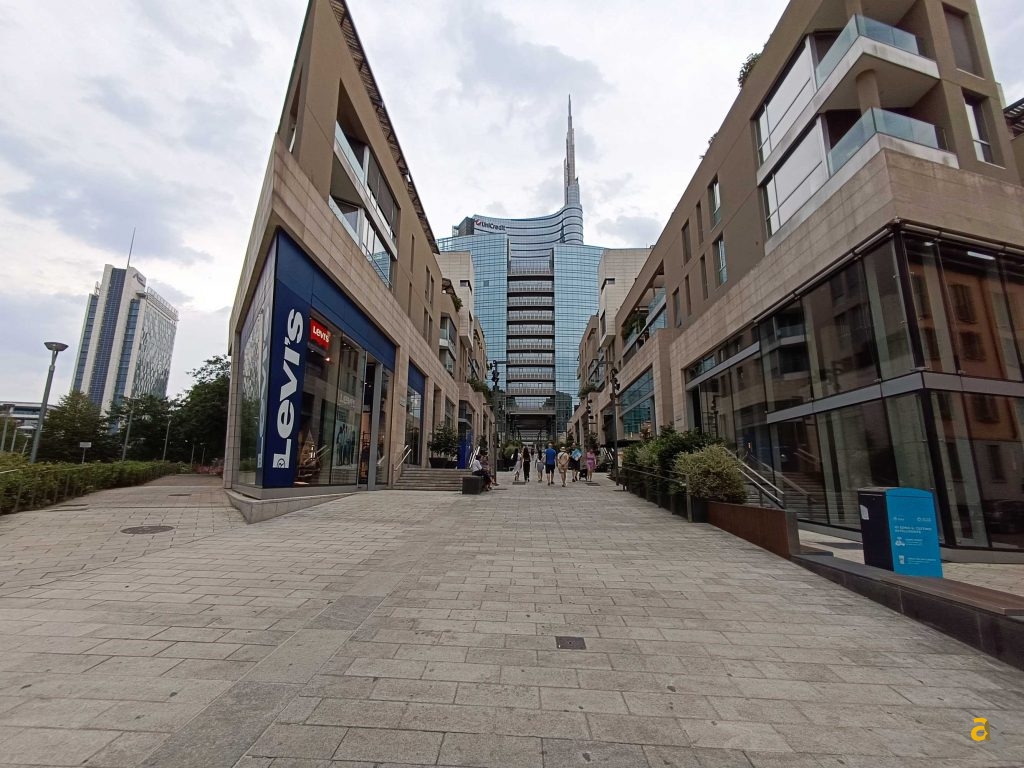 smartphone-entro-299-euro-confronto-realme-11pro-oppo-a98-honor-90-lite-redmi-note-12-pro-poco-x5-pro