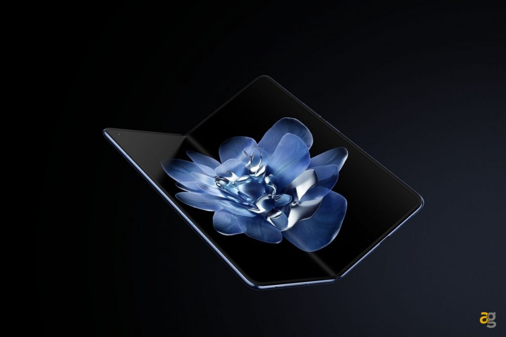 xiaomi-lancia-suo-primo-pieghevole-compatto-mix-flip-mix-fold-4-sono-ufficiali